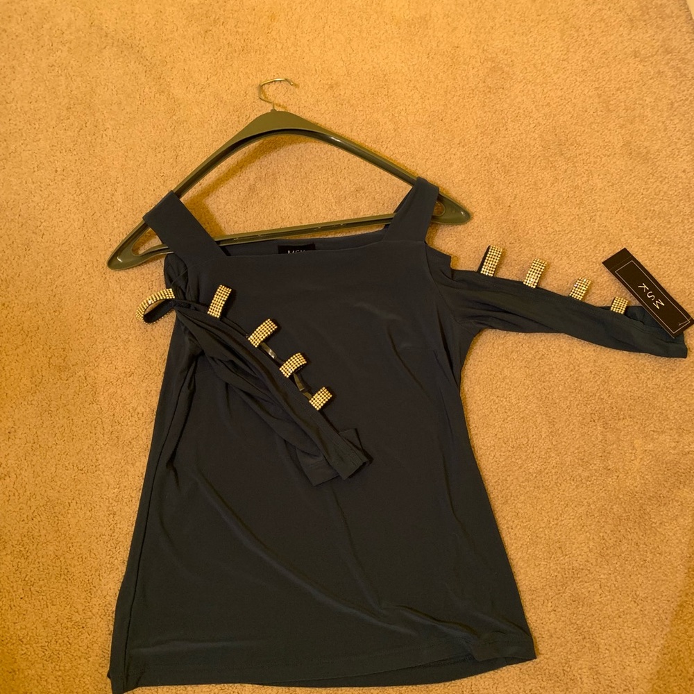 Nwt MSK OPEN SLEEVE TOP
